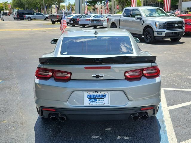 Used 2023 Chevrolet Camaro LT RWD image 5