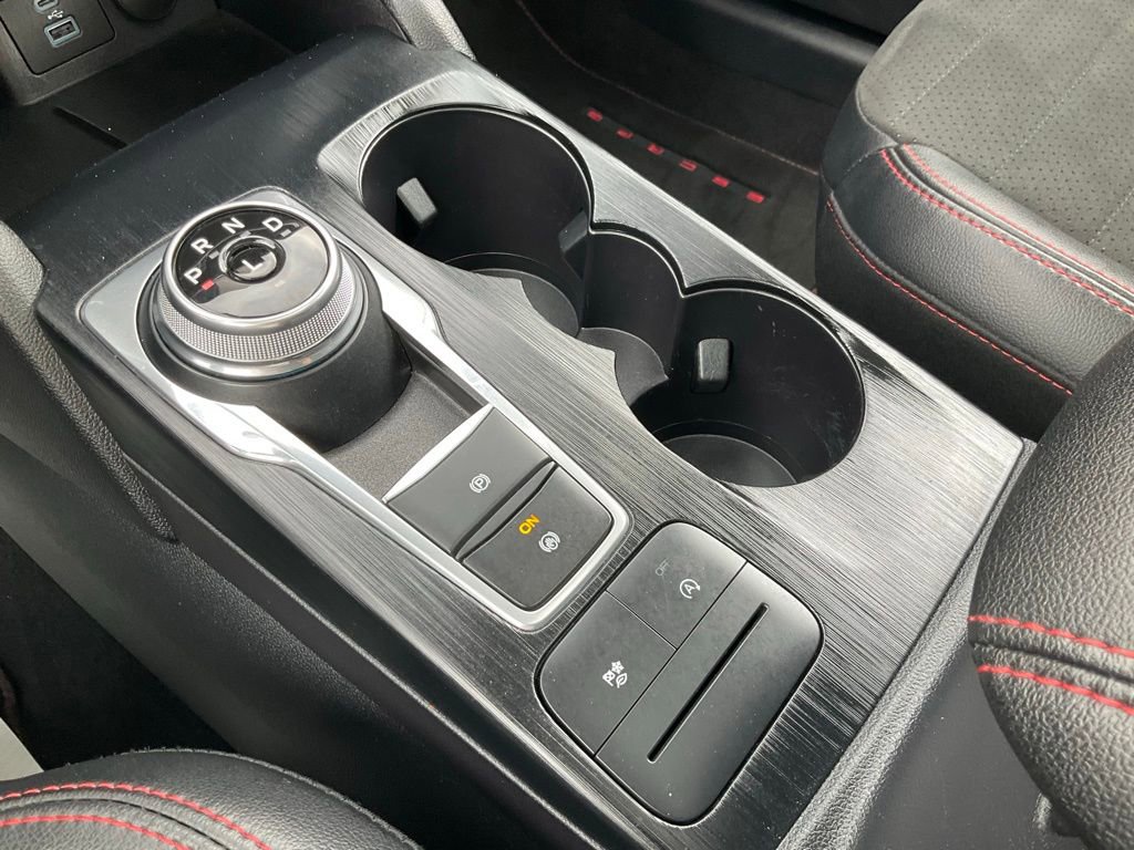 Certified 2022 Ford Escape SEL w/ SEL Stealth AWD Package image 9