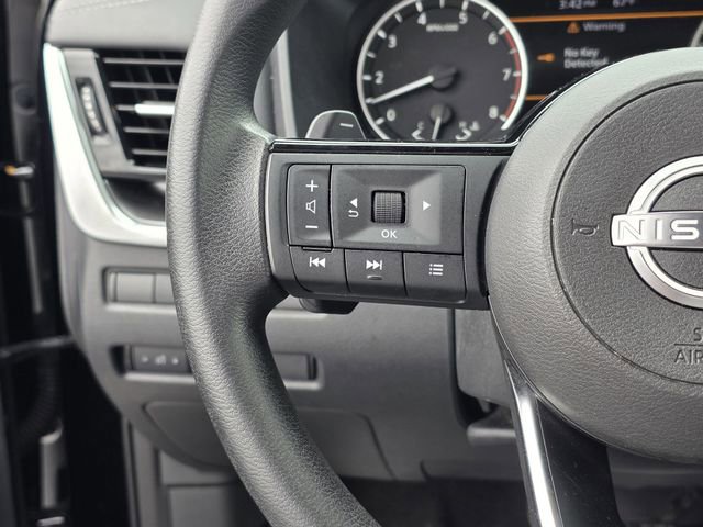 Used 2022 Nissan Rogue SV FWD image 21