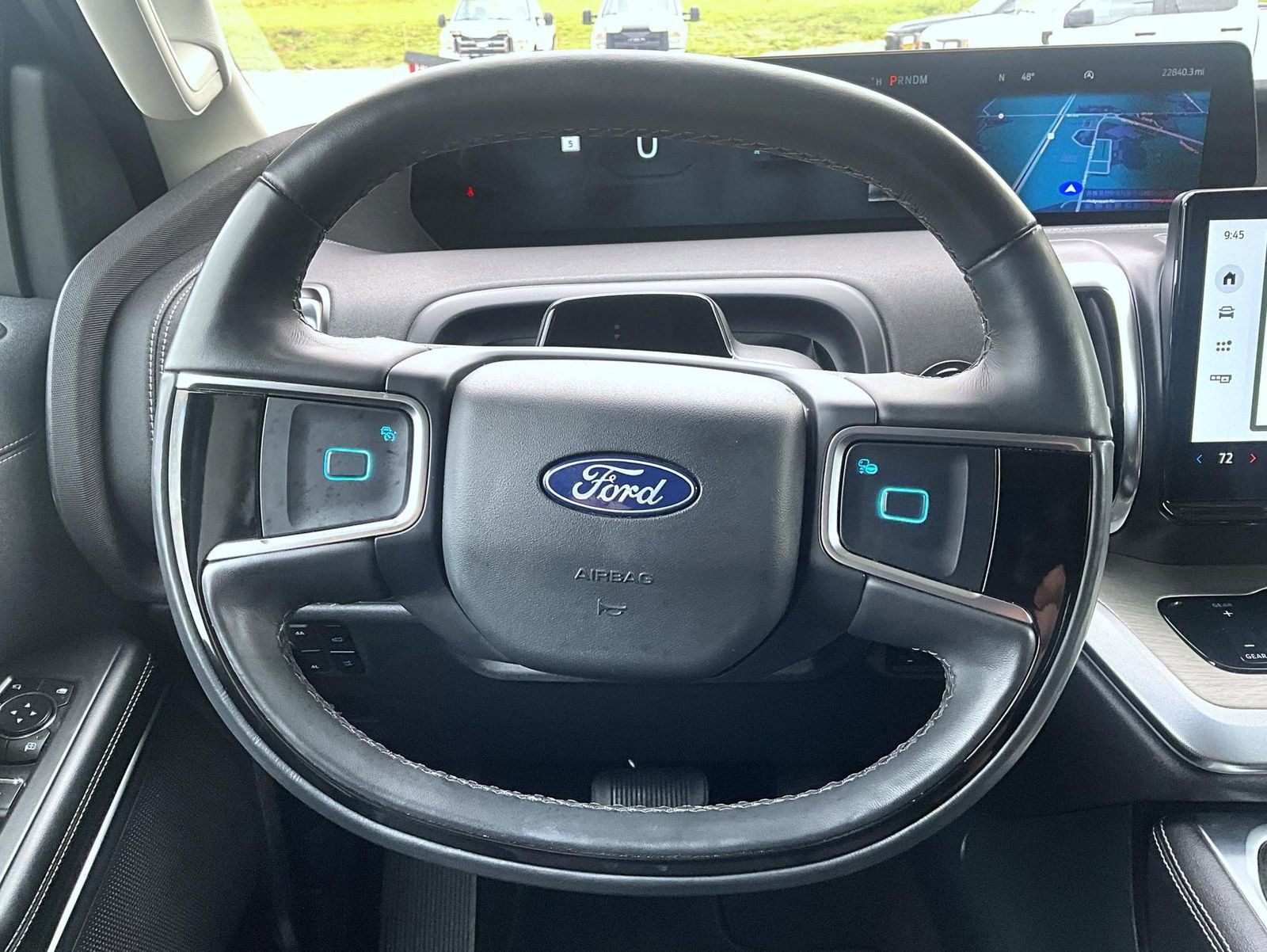 Certified 2025 Ford Expedition Platinum AWD/4WD image 11