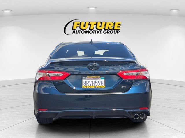 Used 2020 Toyota Camry SE w/ Convenience Package FWD image 5