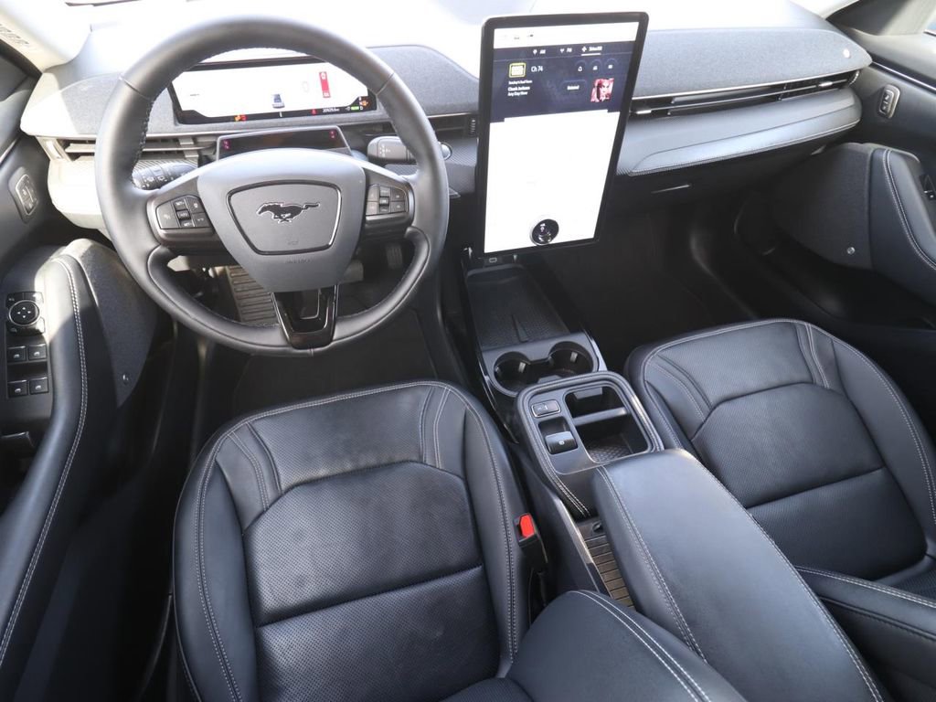 Certified 2025 Ford Mustang Mach-E Premium AWD/4WD image 6