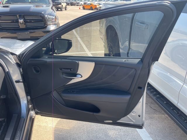 Used 2021 Lexus LS 500 F Sport w/ Cold Weather Package (CK) image 10