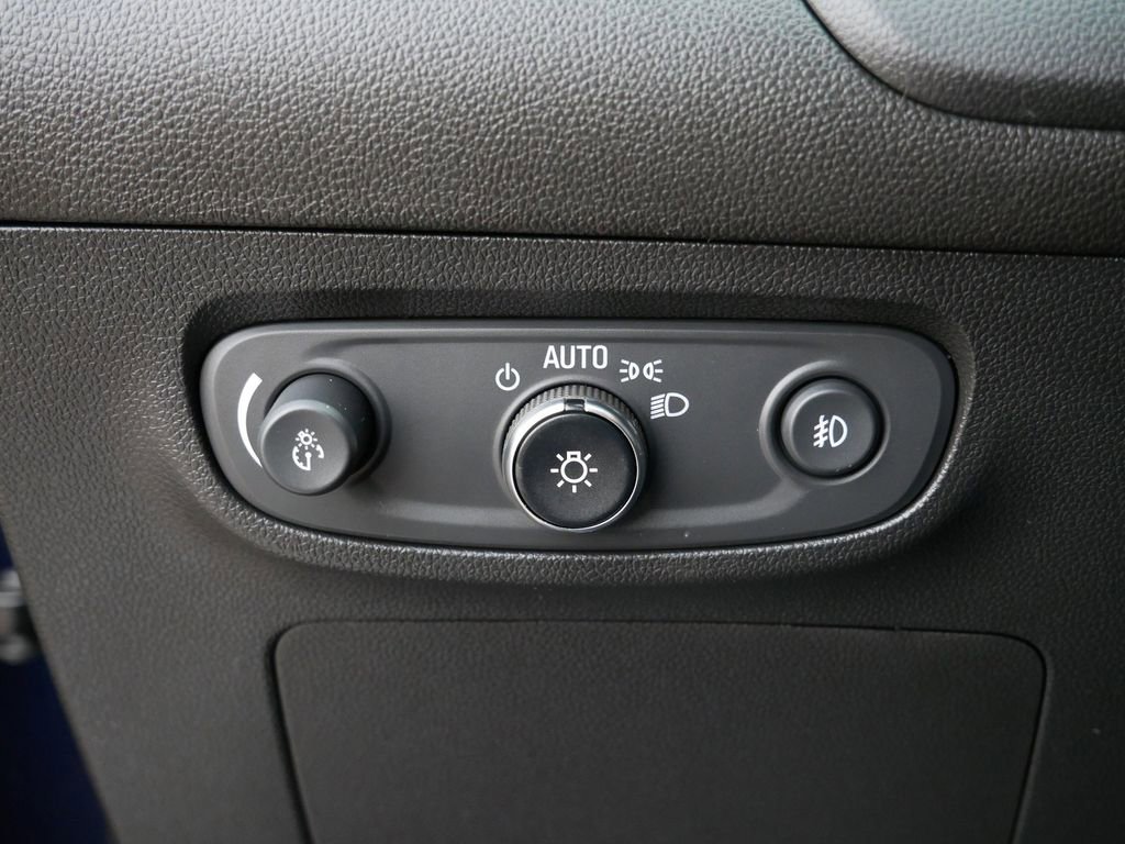 Used 2020 Buick Encore GX Select w/ Sport Touring Package image 16