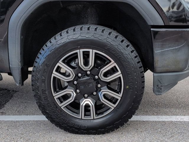 Used 2020 GMC Sierra 2500 AT4 w/ AT4 Premium Package AWD/4WD image 11