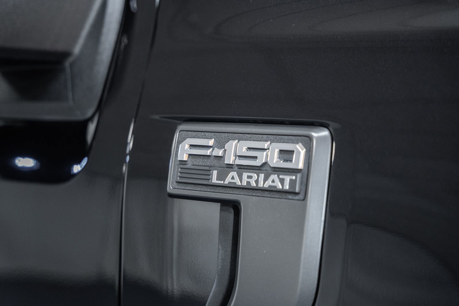 Certified 2022 Ford F150 Lariat w/ Equipment Group 502A High image 13