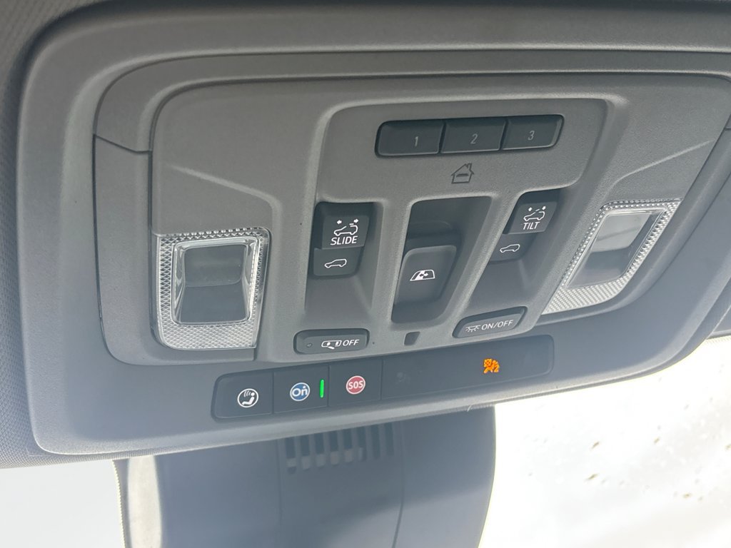 Used 2024 Chevrolet Silverado 1500 RST AWD/4WD image 40