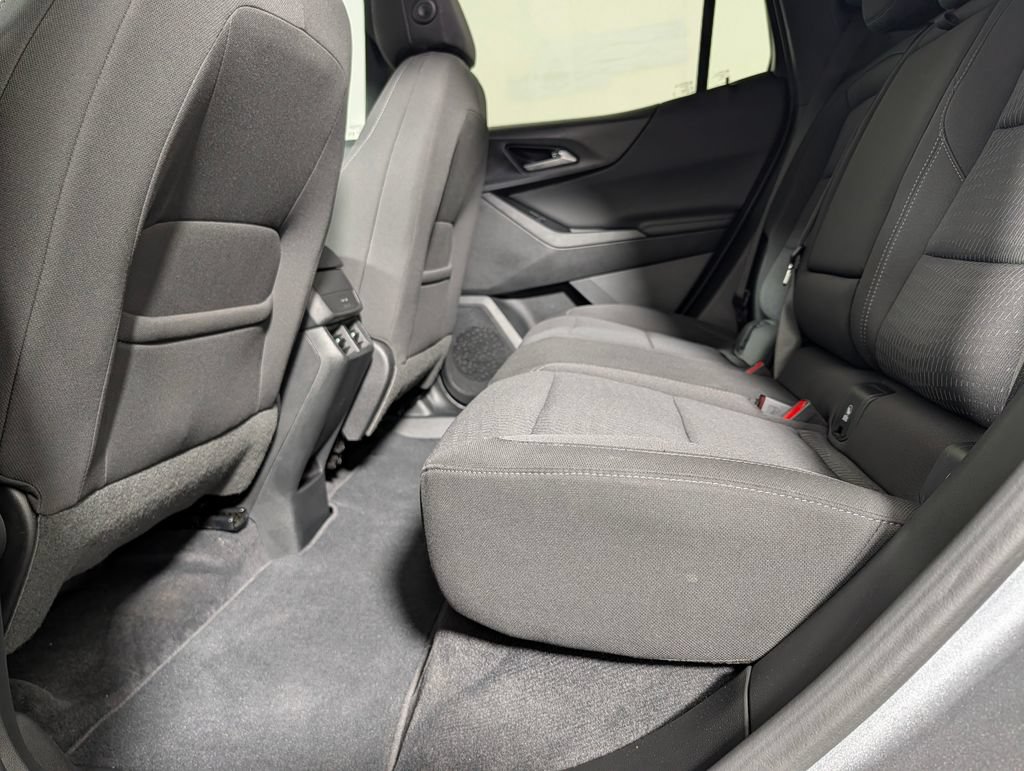 Used 2025 Chevrolet Equinox LT w/ Safety and Technology Package FWD image 13