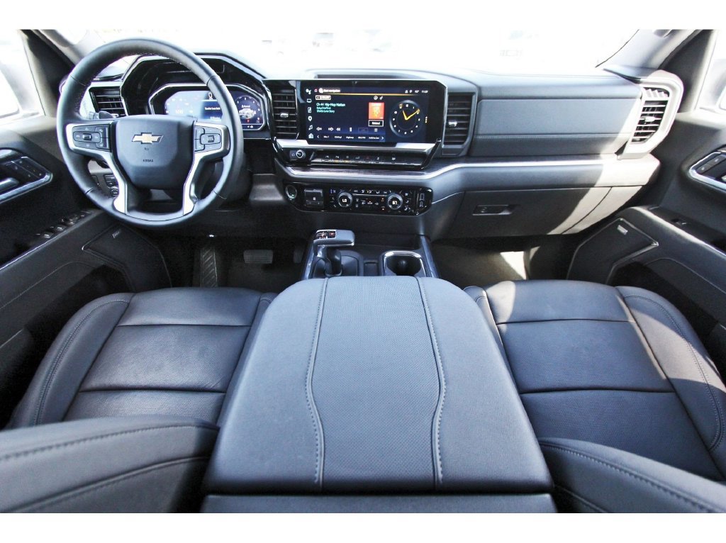Used 2025 Chevrolet Silverado 1500 LTZ AWD/4WD image 10