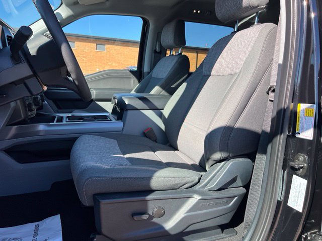 Certified 2024 Ford F250 XLT w/ Black Appearance Package AWD/4WD image 19