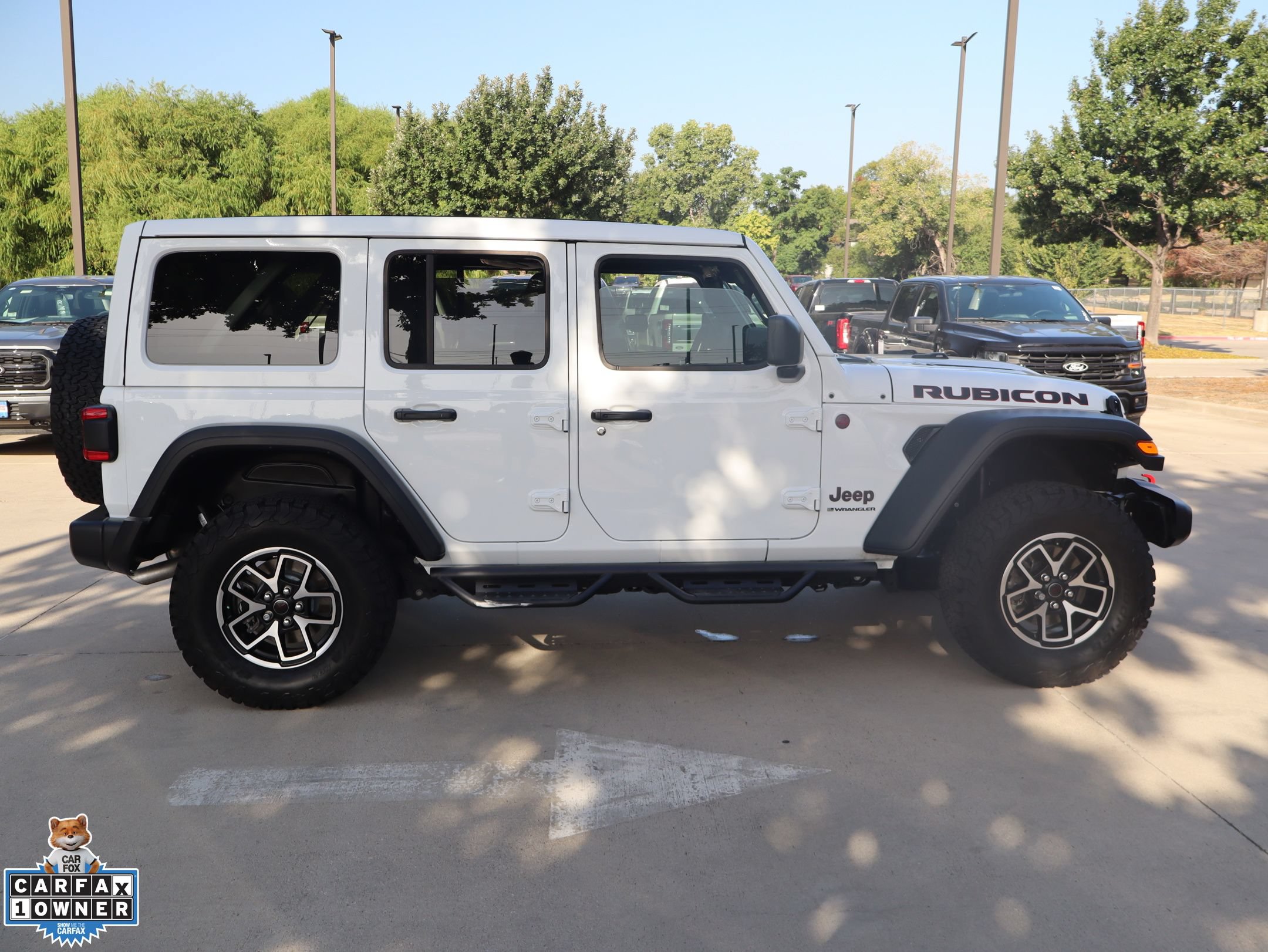 Used 2024 Jeep Wrangler Unlimited Rubicon w/ Convenience Group AWD/4WD image 2