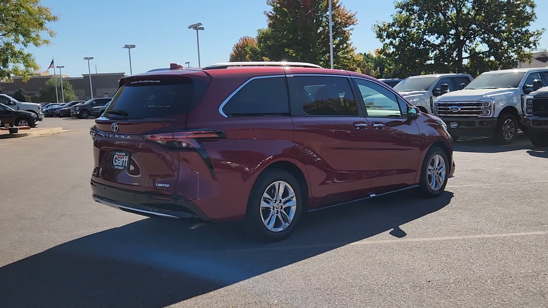 Used 2025 Toyota Sienna Limited AWD/4WD image 14