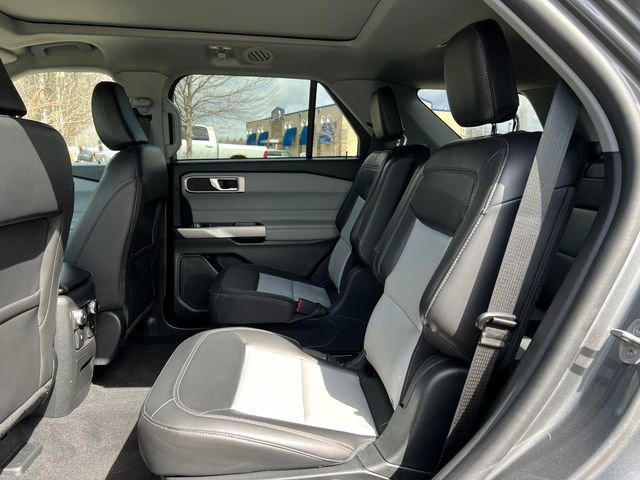 Certified 2023 Ford Explorer XLT w/ Equipment Group 202A image 6