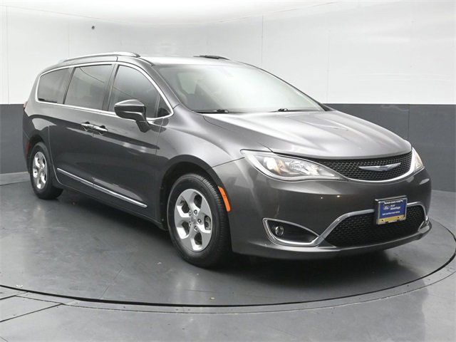 Used 2017 Chrysler Pacifica Touring-L Plus image 19