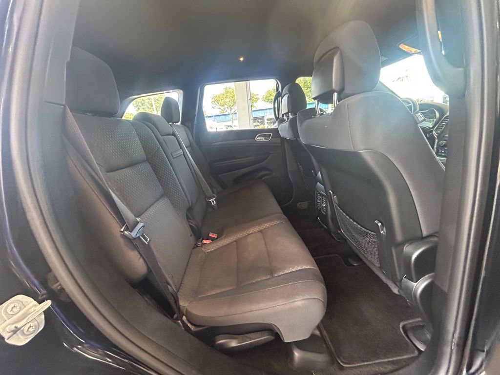 Used 2019 Jeep Grand Cherokee Laredo image 29