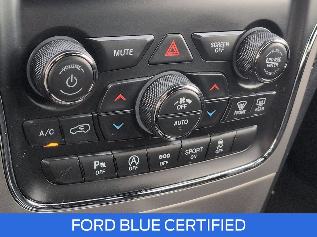 Used 2021 Jeep Grand Cherokee Laredo AWD/4WD image 21