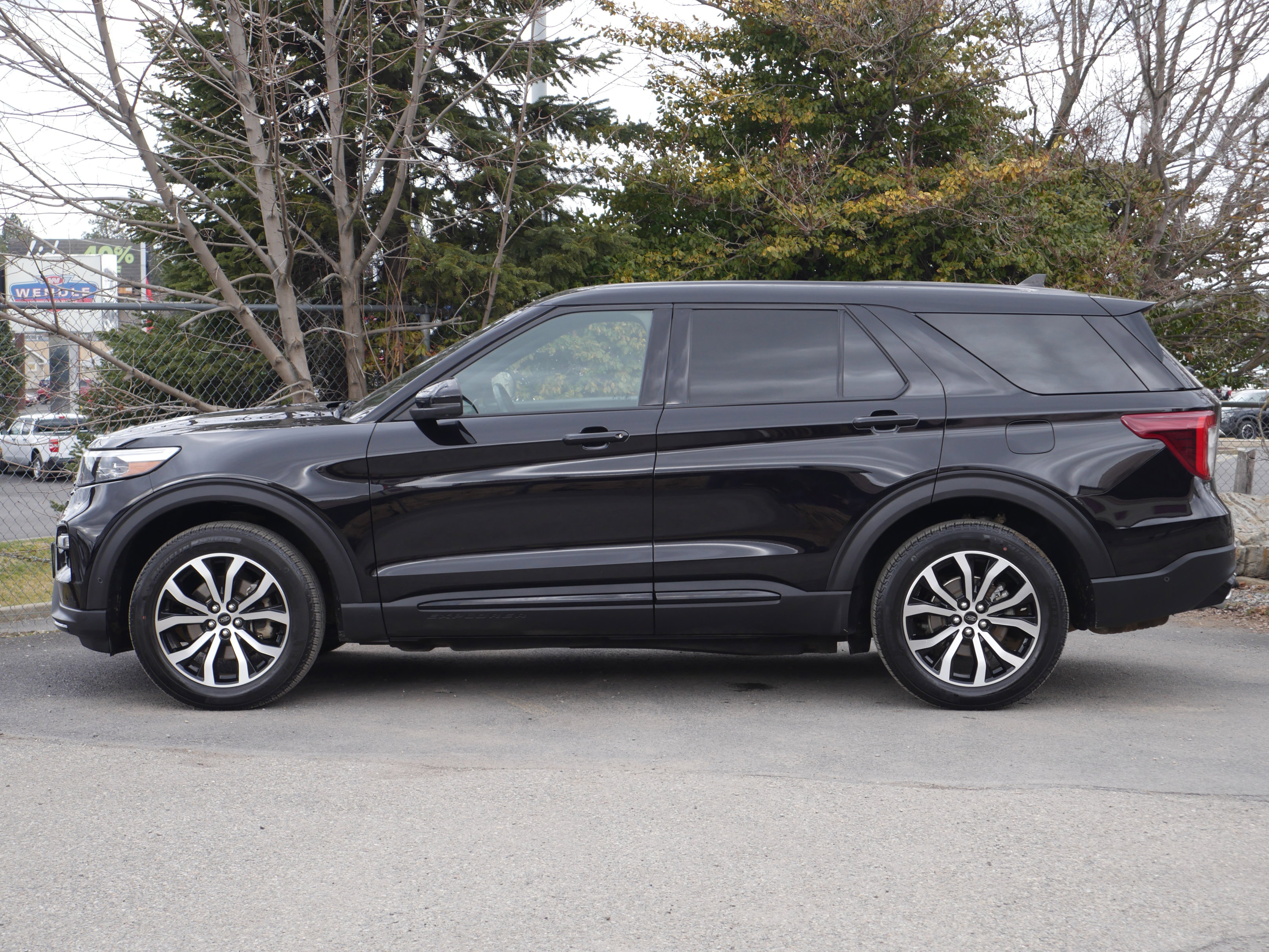 Certified 2021 Ford Explorer ST image 18