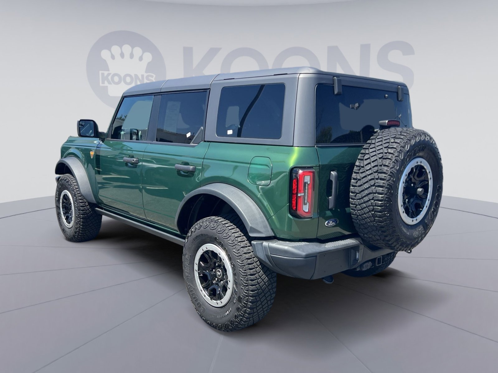 Certified 2023 Ford Bronco Badlands w/ Sasquatch Package AWD/4WD image 8