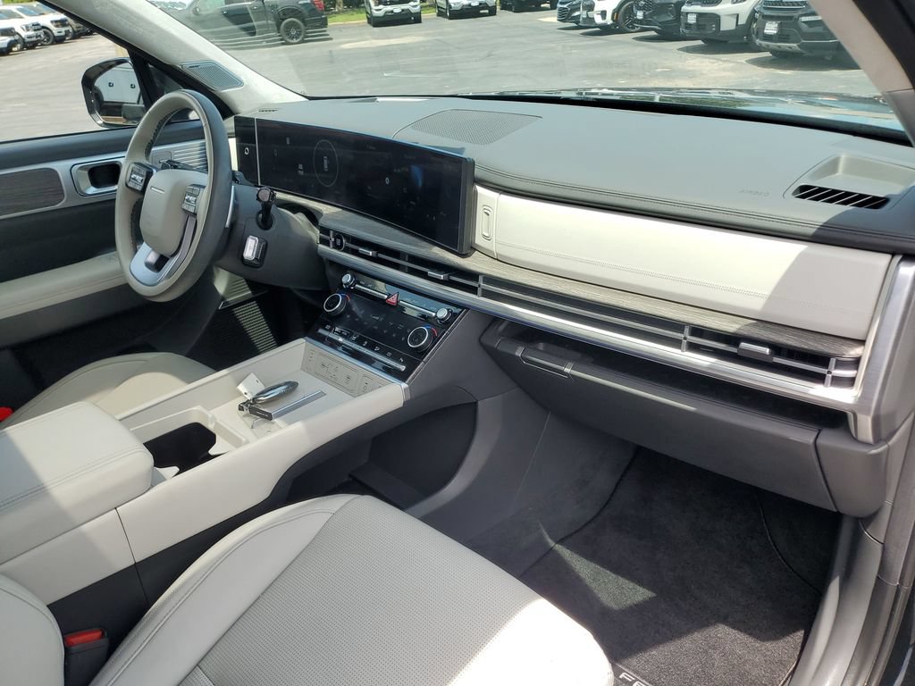 Used 2024 Hyundai Santa Fe Calligraphy AWD/4WD image 18