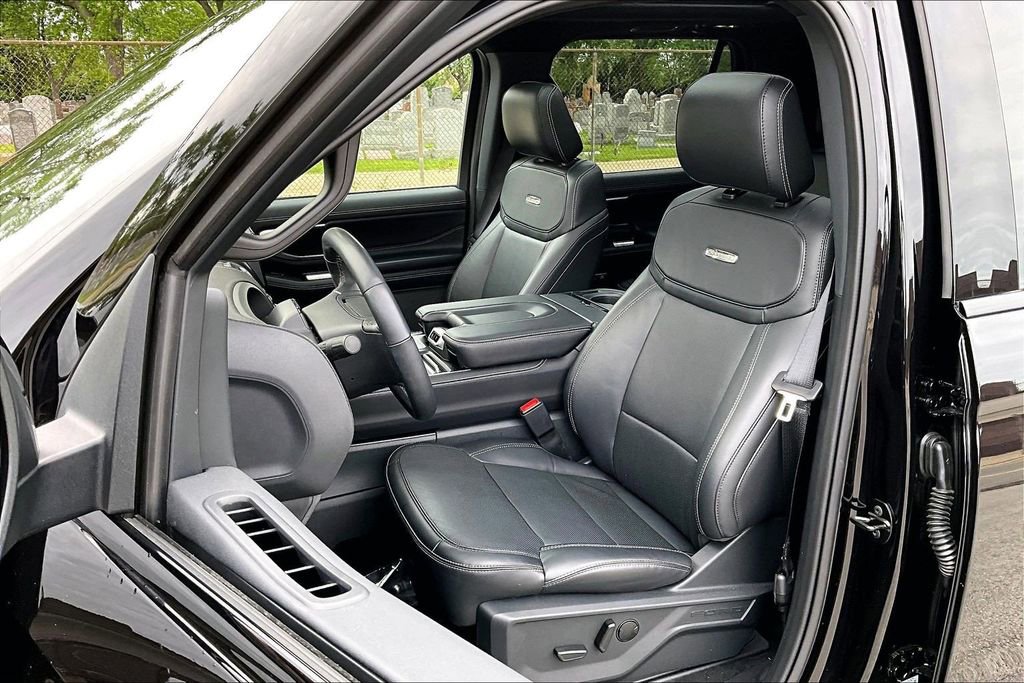 Certified 2025 Ford Expedition Platinum w/ Stealth Appearance Package AWD/4WD image 24