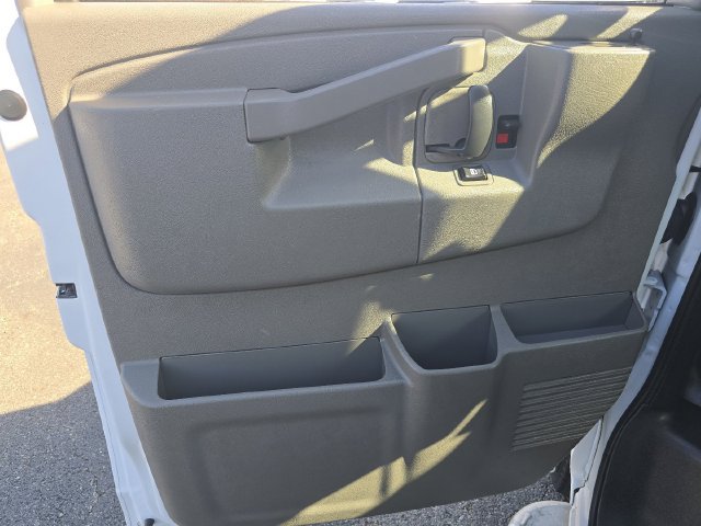 Used 2025 GMC Savana 2500 w/ Driver Convenience Package RWD image 21