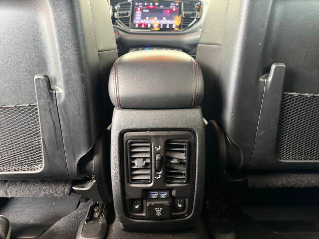 Used 2024 Dodge Durango GT AWD/4WD image 11