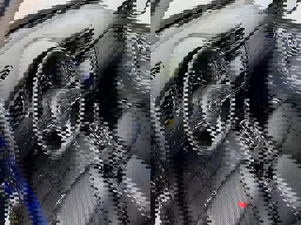 Used 2020 Nissan Rogue SV image 9