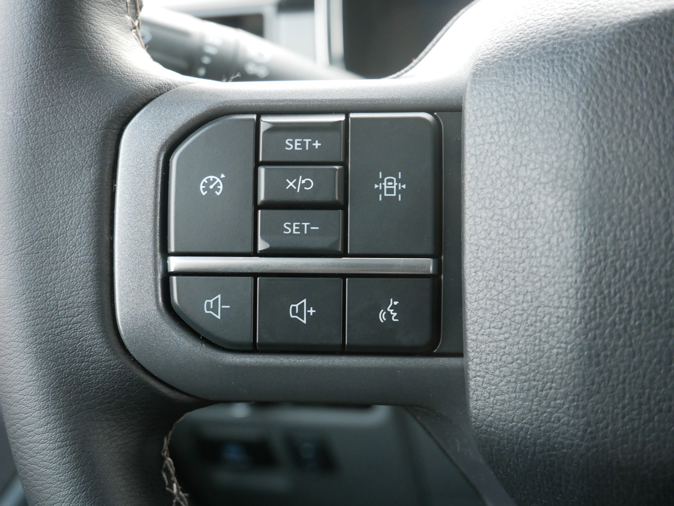 Certified 2023 Ford F150 Lightning XLT w/ Max Trailer Tow Package image 18