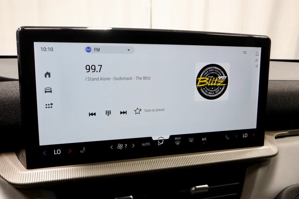Certified 2025 Ford Explorer Active AWD/4WD image 4