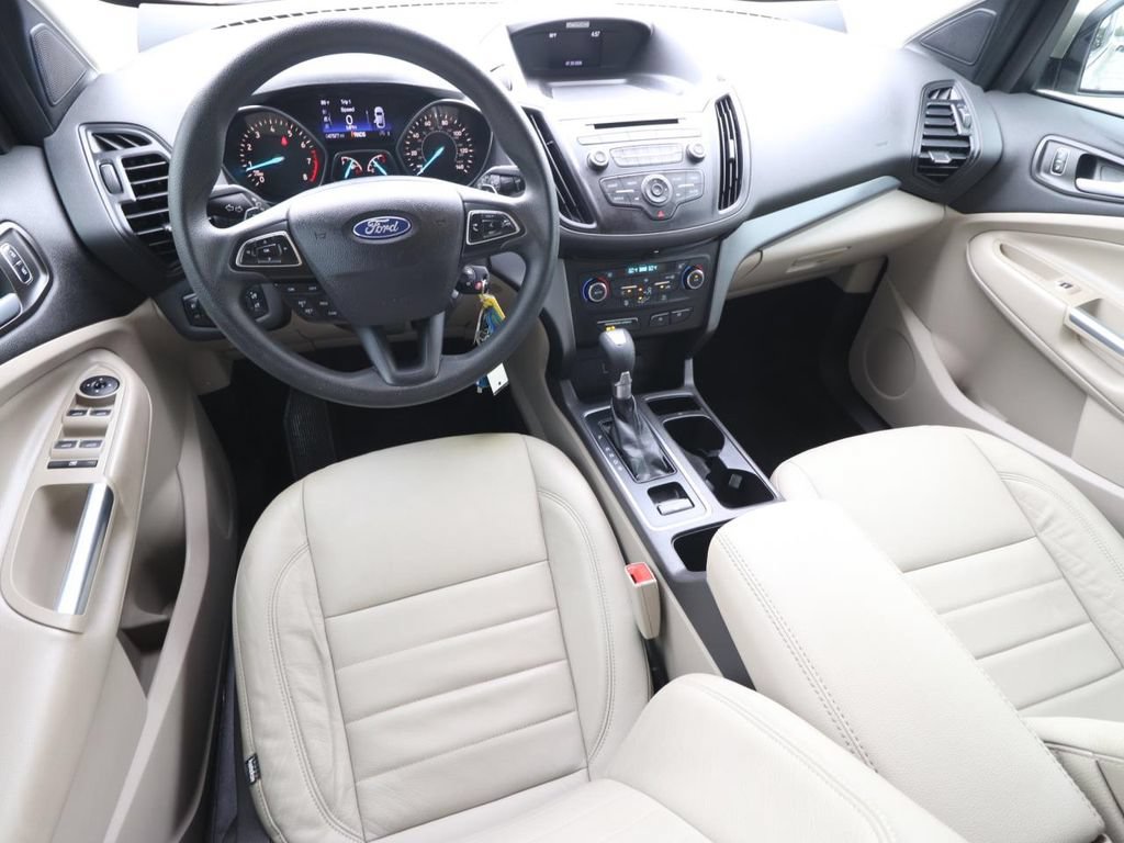Certified 2017 Ford Escape SE FWD image 6
