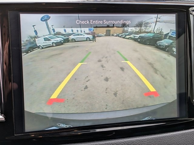 Used 2023 Chrysler Pacifica Touring-L FWD image 19
