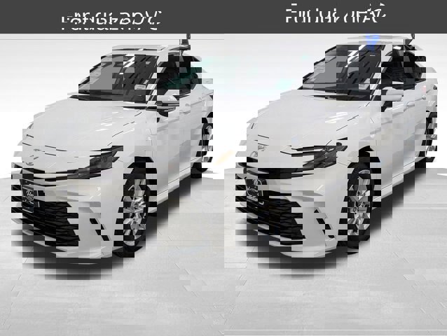 Used 2025 Toyota Camry LE image 5