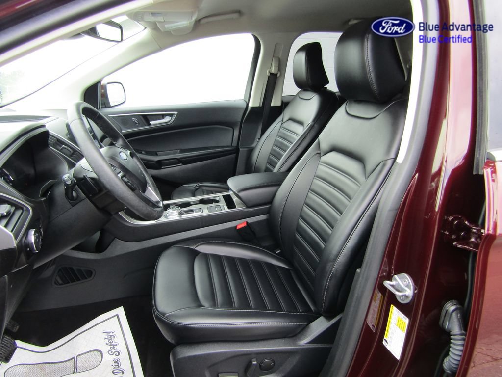Certified 2024 Ford Edge SEL w/ Convenience Package AWD/4WD image 3
