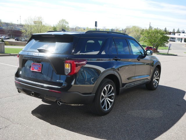 Certified 2024 Ford Explorer ST-Line w/ Class IV Trailer Tow Package AWD/4WD image 5