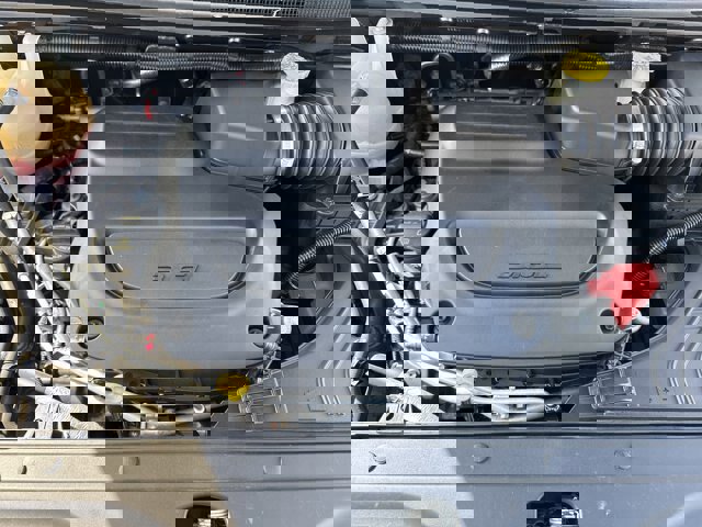 Used 2023 Chrysler Voyager LX image 7