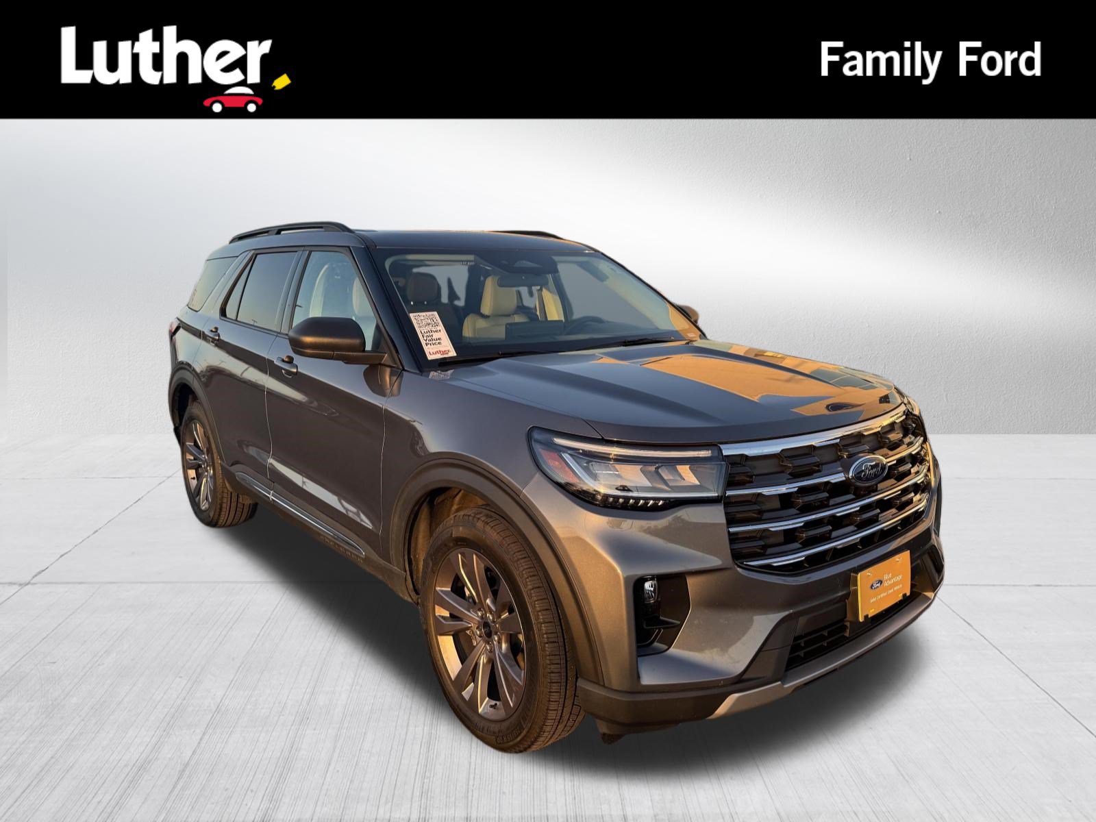 Certified 2025 Ford Explorer Active w/ Active Comfort Package AWD/4WD image 1