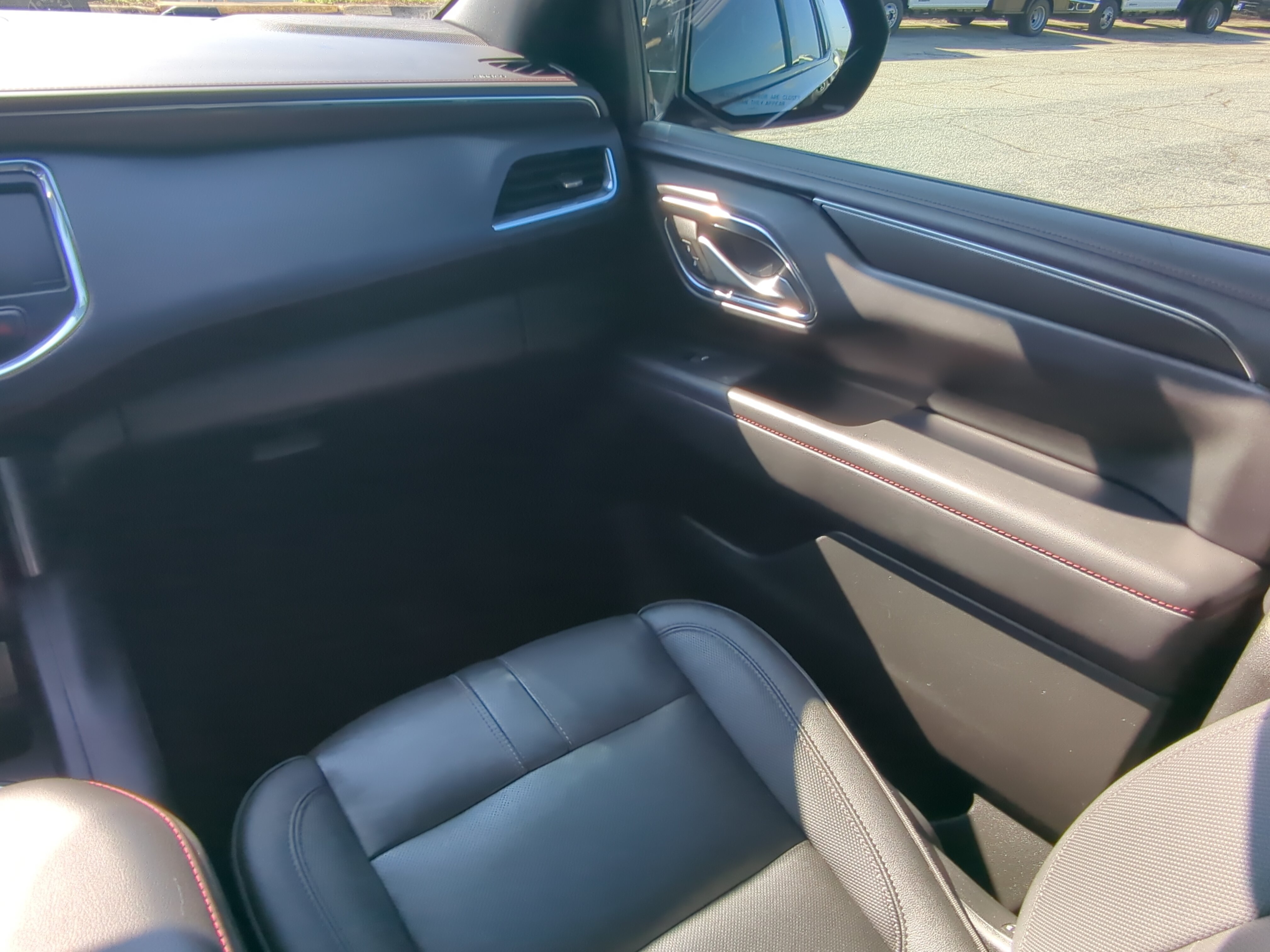 Used 2022 Chevrolet Tahoe RST w/ Luxury Package RWD image 15