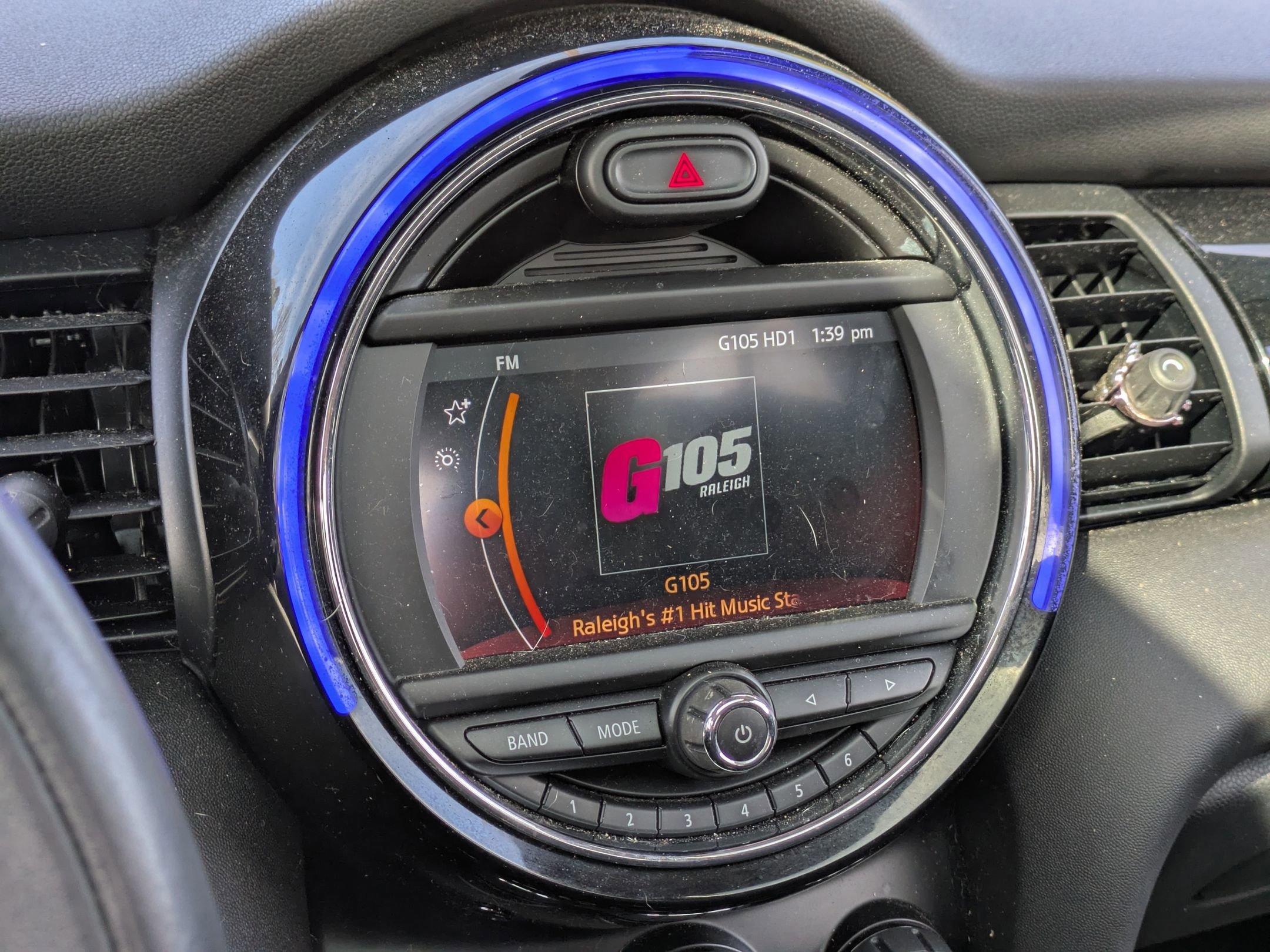 Used 2019 MINI Cooper 2-Door Hardtop image 18