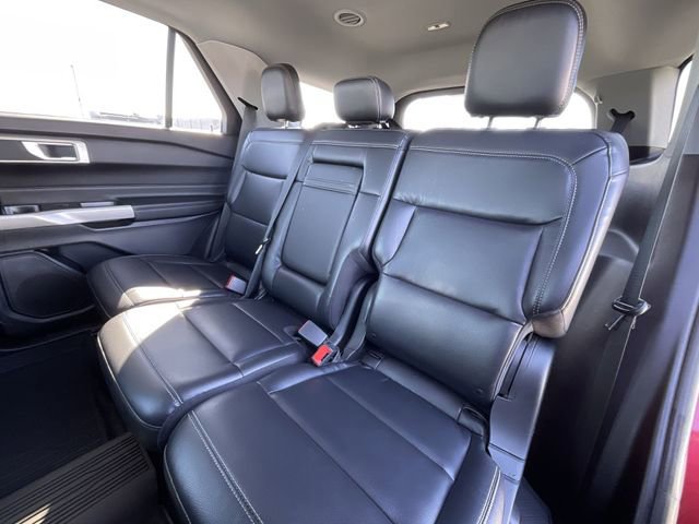 Certified 2021 Ford Explorer XLT w/ Equipment Group 202A AWD/4WD image 23