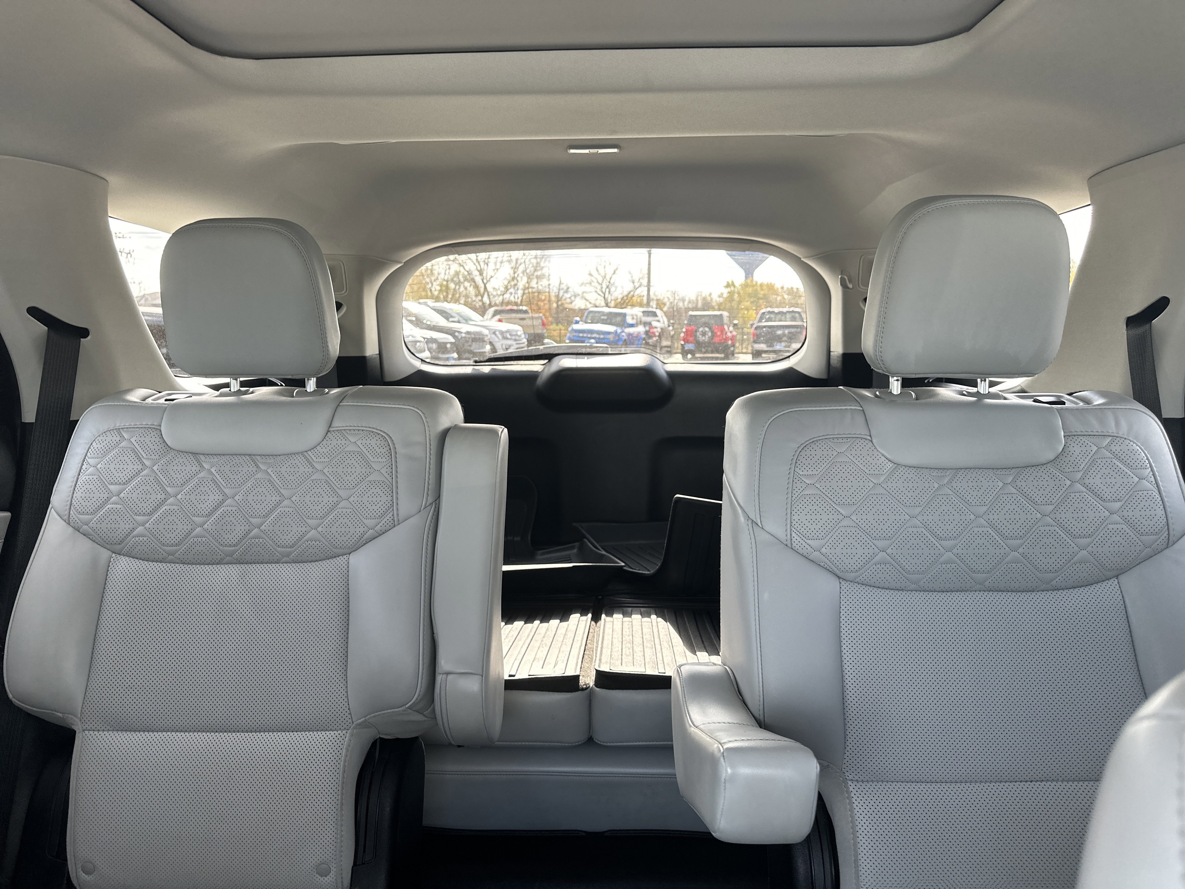 Certified 2025 Ford Explorer Platinum w/ Ultimate Package image 23