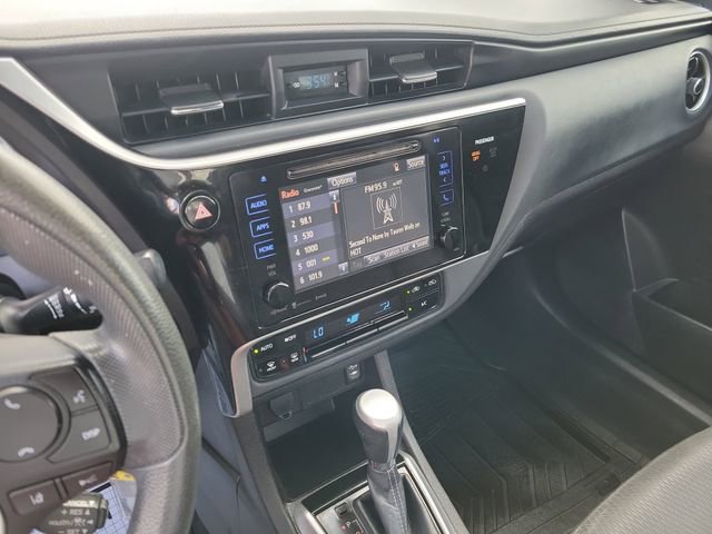 Used 2017 Toyota Corolla LE w/ LE Premium Package image 28