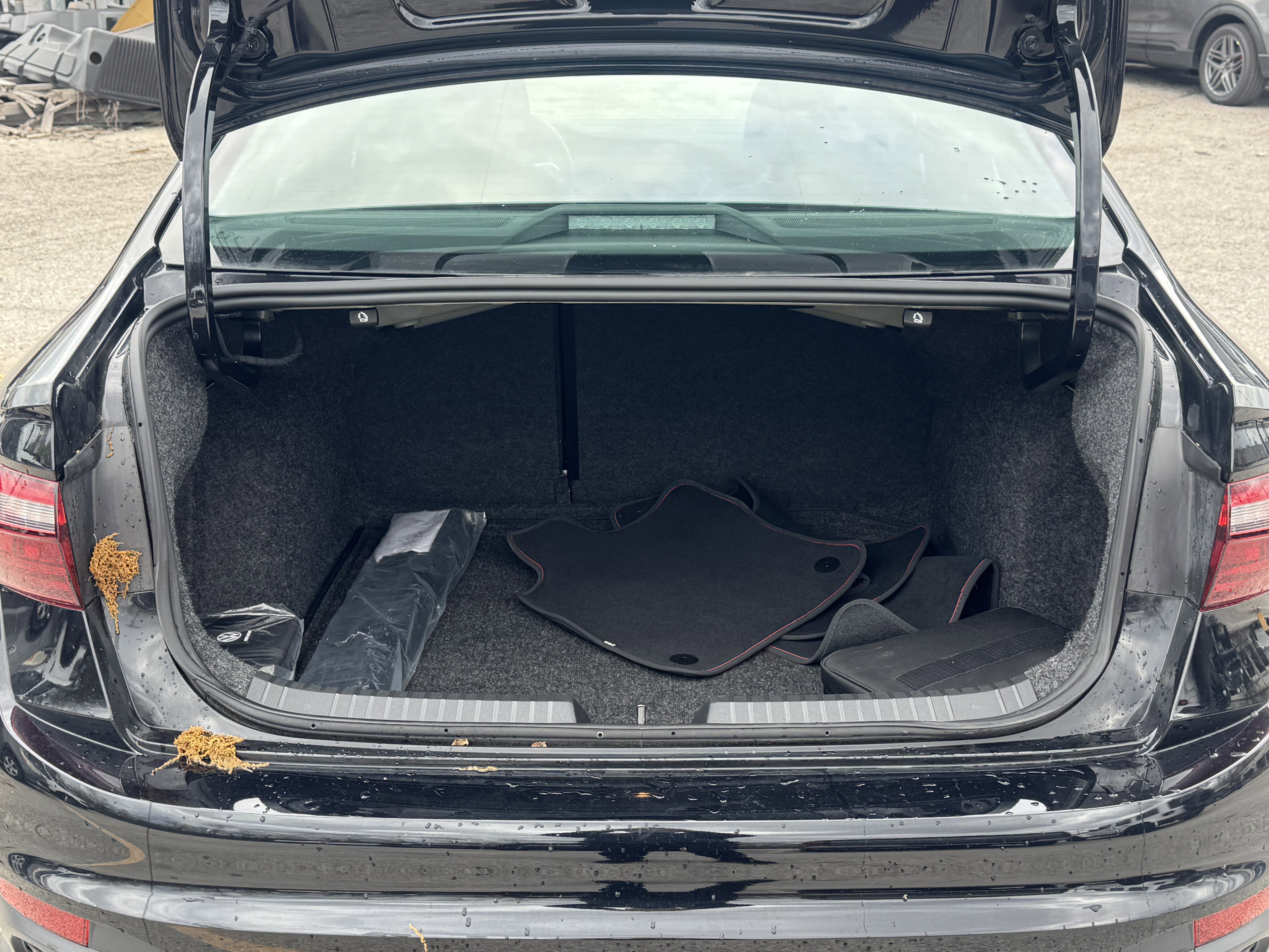 Used 2024 Volkswagen Jetta GLI Autobahn w/ GLI Black Package image 11