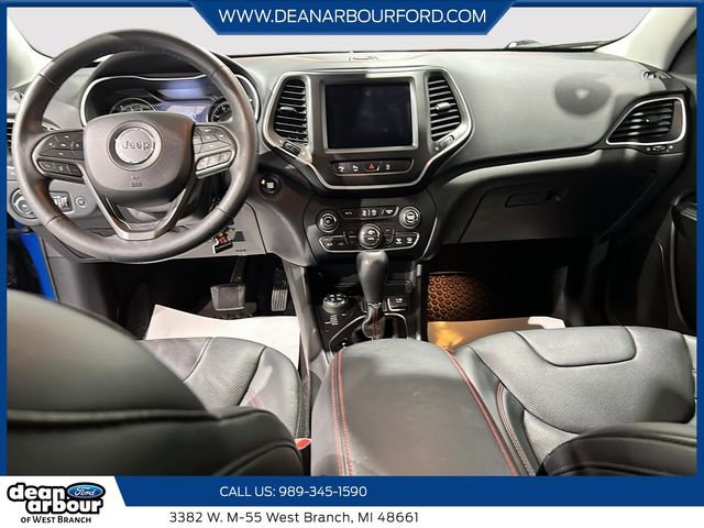 Used 2019 Jeep Cherokee Trailhawk AWD/4WD image 10