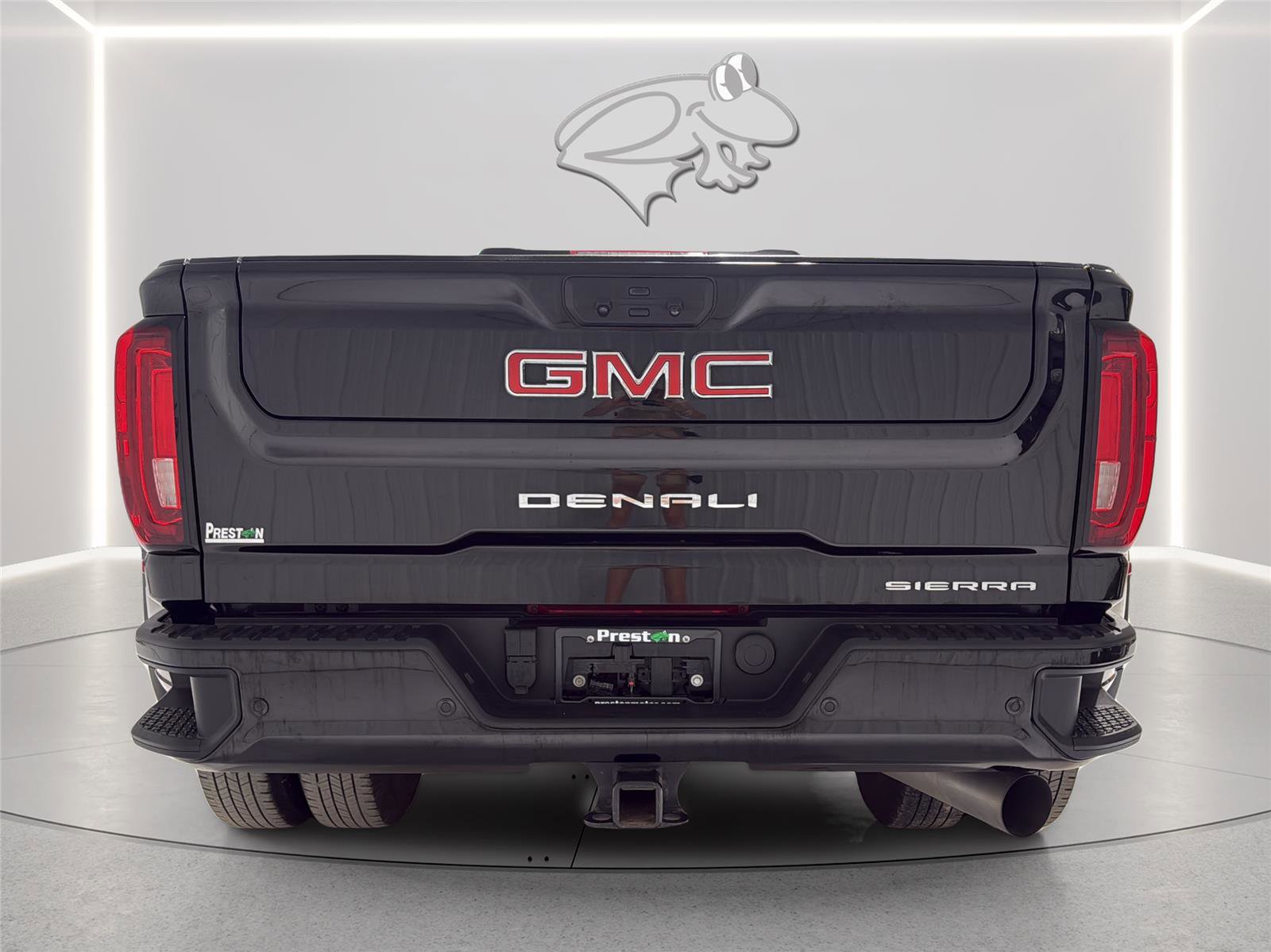 Used 2022 GMC Sierra 3500 Denali AWD/4WD image 8