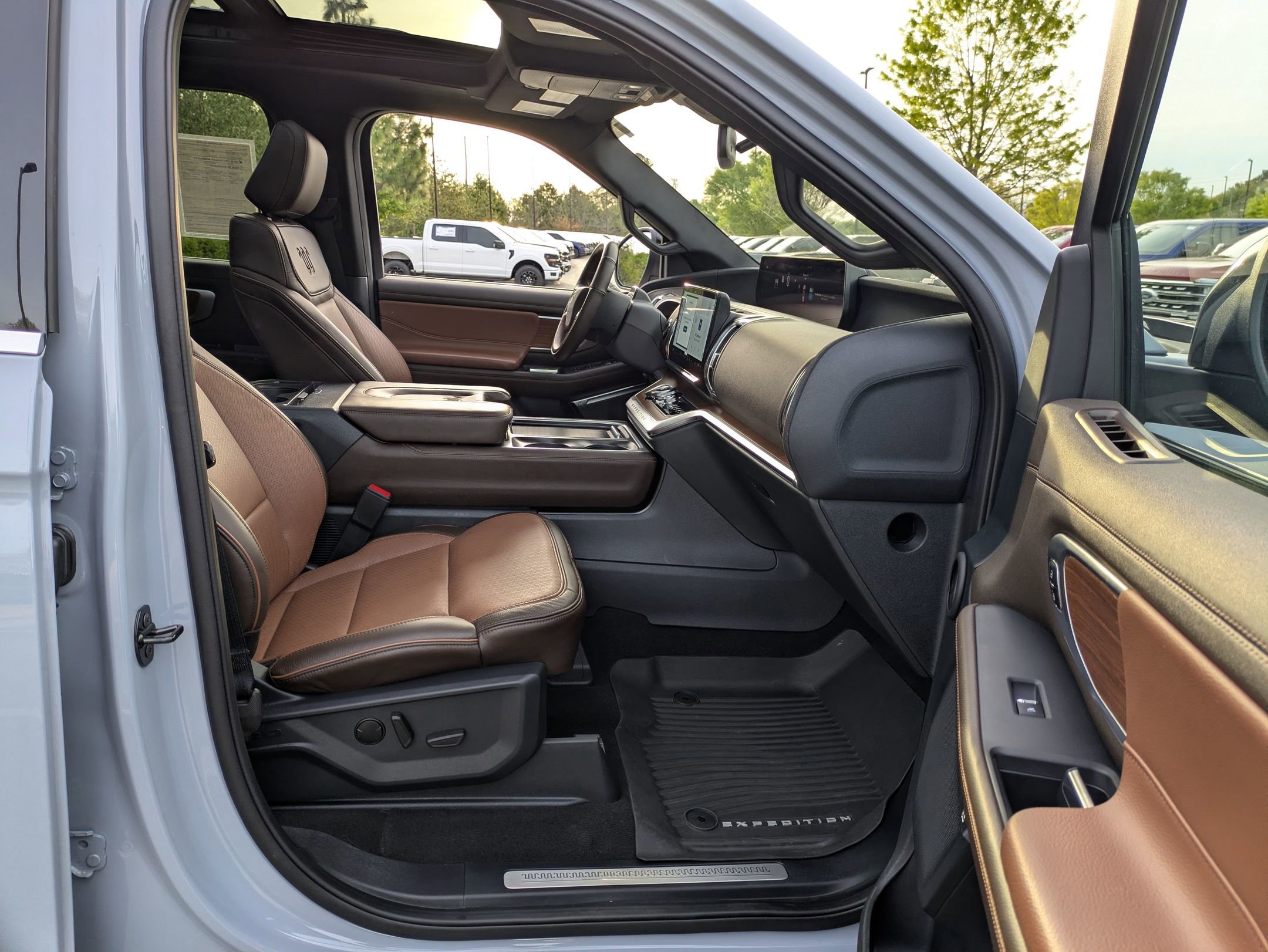 Certified 2025 Ford Expedition King Ranch image 37