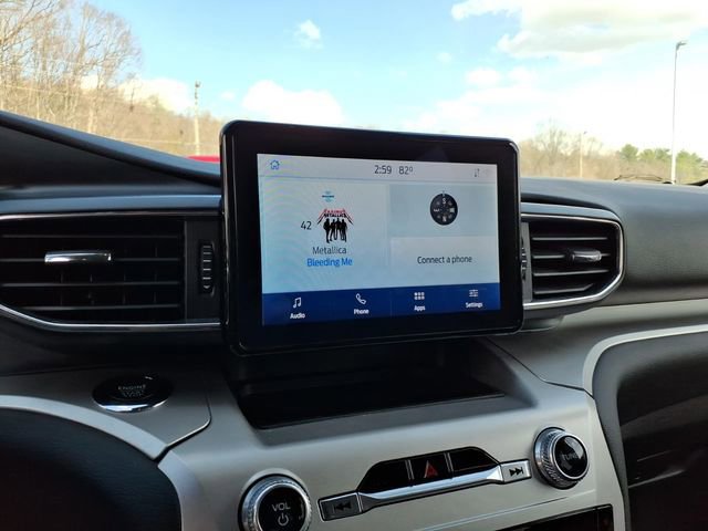 Certified 2022 Ford Explorer XLT w/ Equipment Group 202A image 29