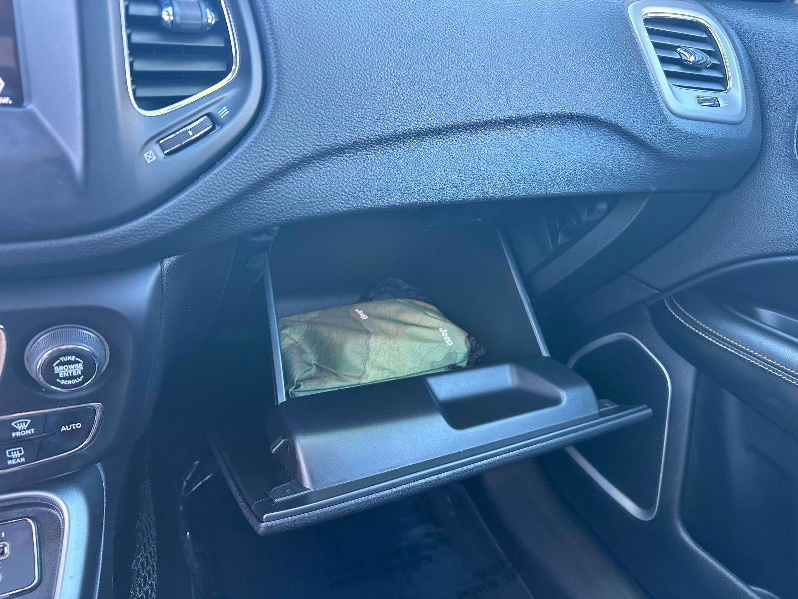 Used 2020 Jeep Compass Latitude w/ Cold Weather Group image 32