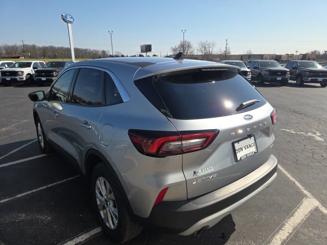 Certified 2023 Ford Escape Active AWD/4WD image 2