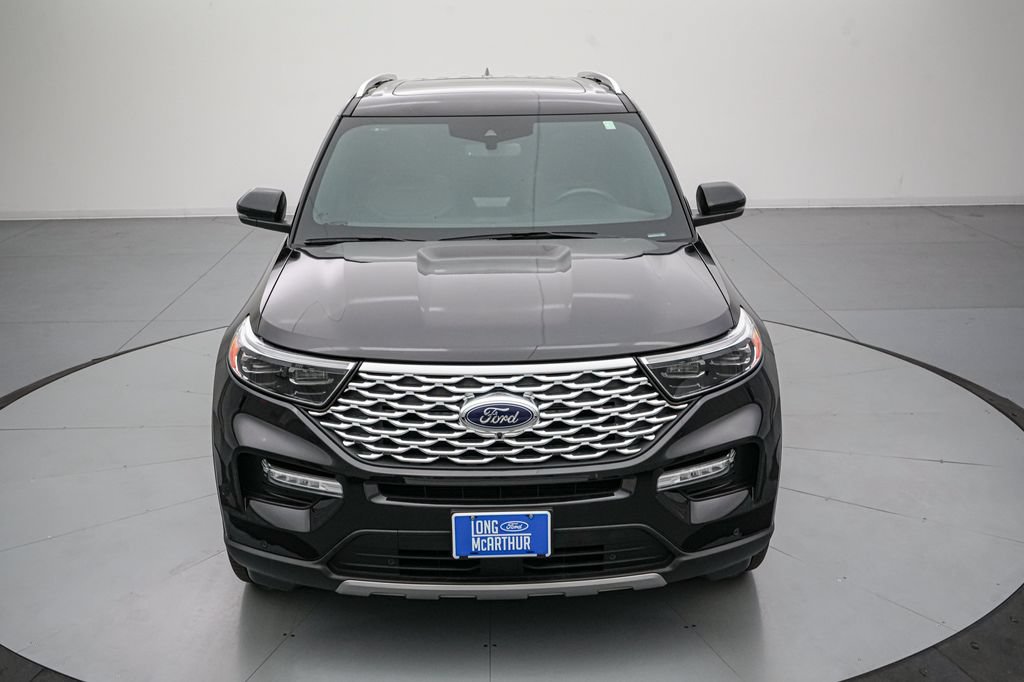 Certified 2024 Ford Explorer Platinum w/ Technology Package AWD/4WD image 9