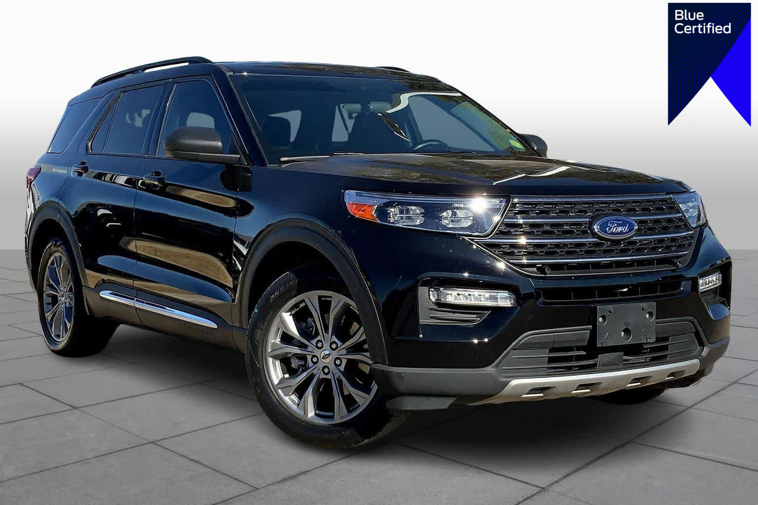 Certified 2023 Ford Explorer XLT w/ Equipment Group 202A